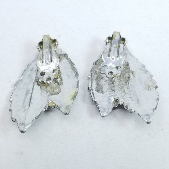 Vintage Gray Leaf Shape Clip on Earrings, Retro Mid Centrury Style, Silver Tone - Picture 2 of 5